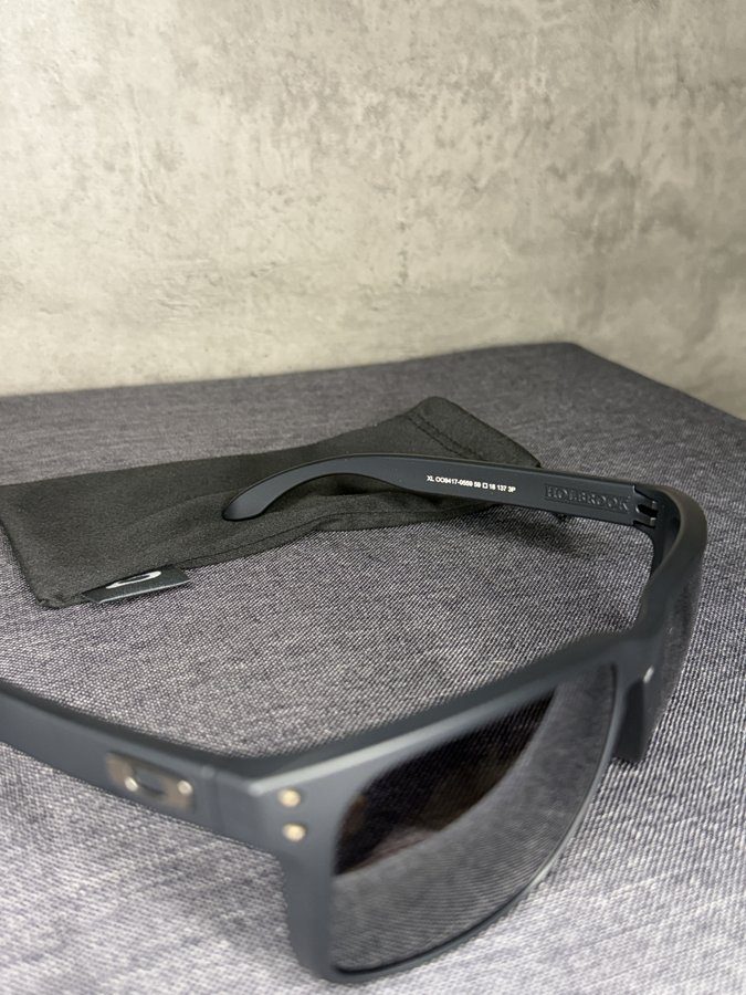 Oakley Holbrook XL Negro