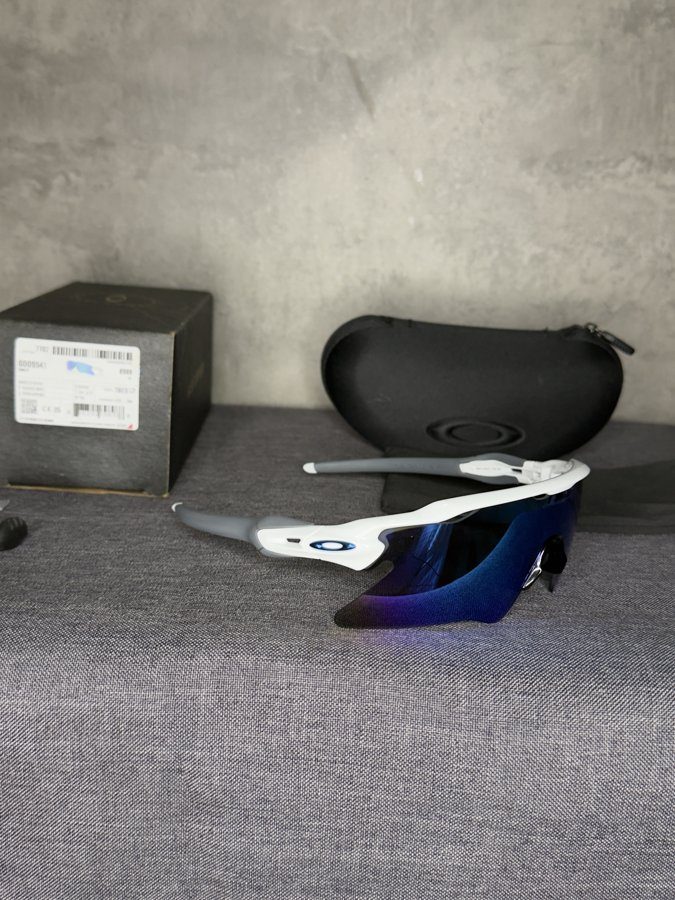 Oakley Radar