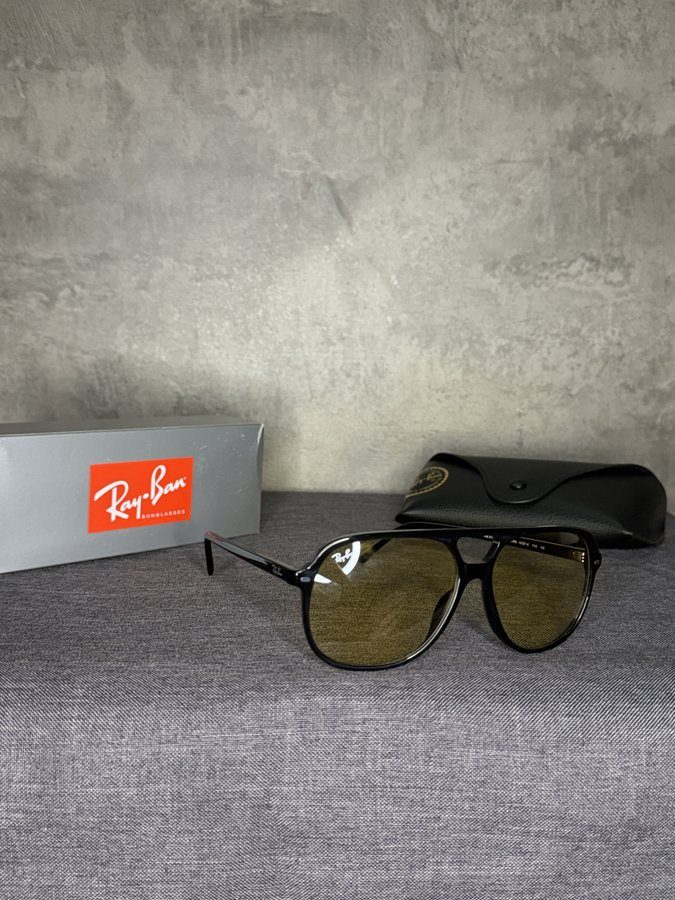 Ray-Ban Bill